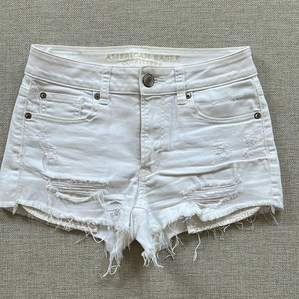 AEO White Hi-Rise Shortie Shorts